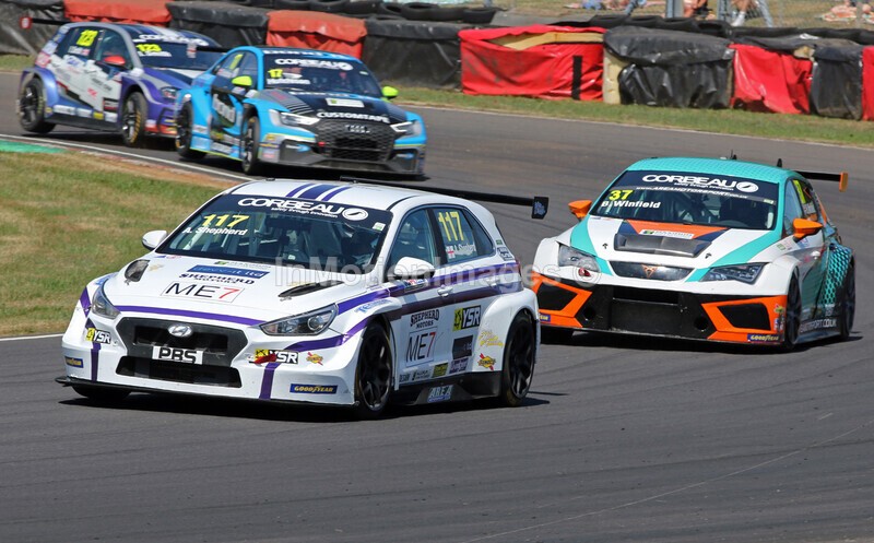  - TCR UK @ Castle Combe