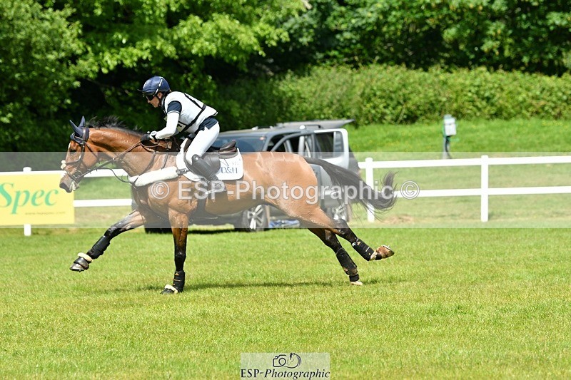 230528-141908-18252 - 474-LONDON_52-Laura_Collett-XC