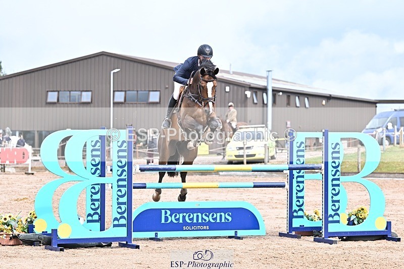 250731-103811-00407 - Cls 02 Snr Fox 1st Rnd