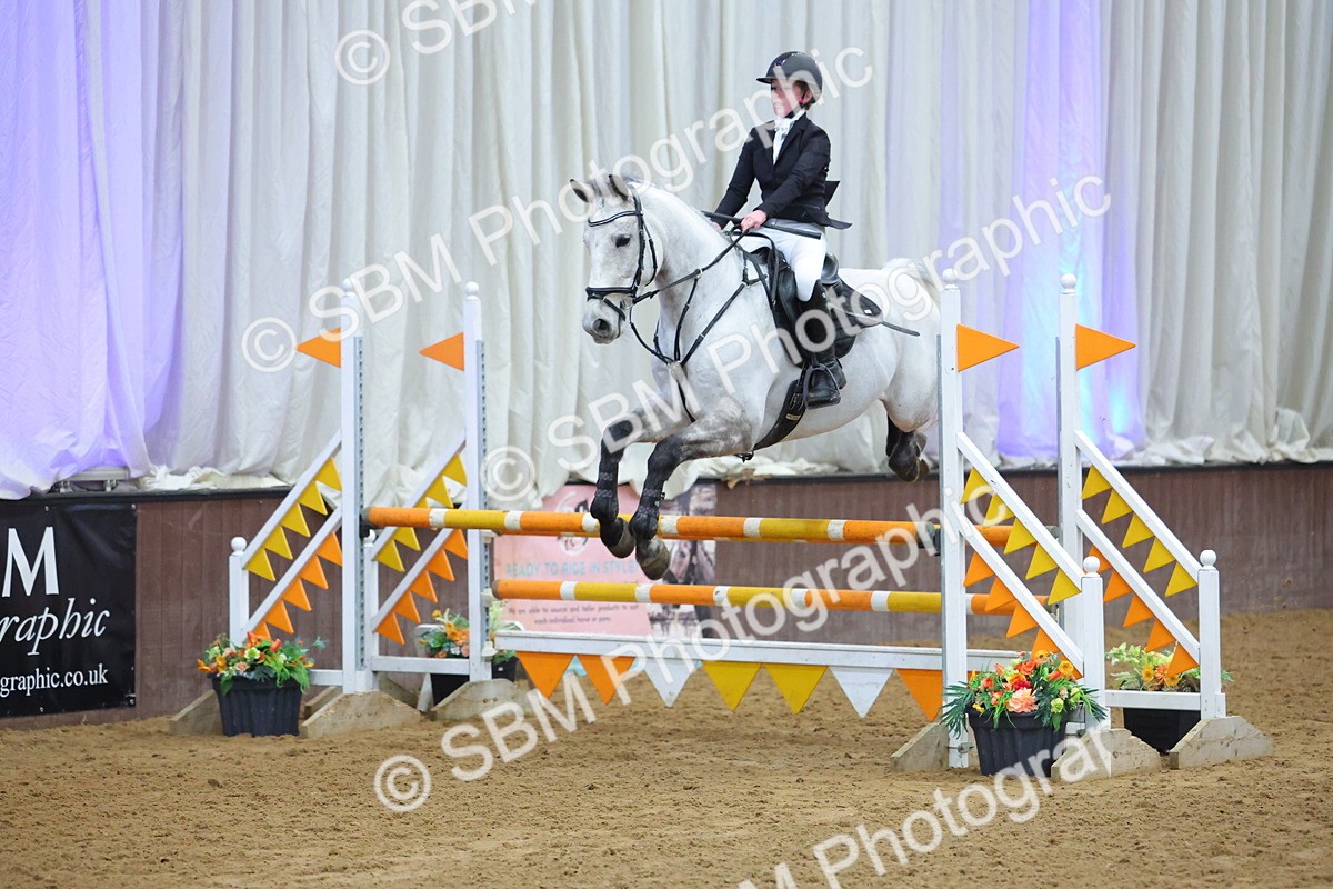 SBM_010094 - Class 21 - Nupafeed Supplements Senior Discovery/ 1m Open - First Round (1.00m)