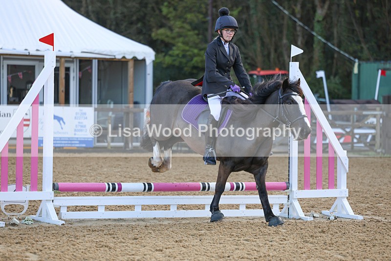 3E7A9677 - Clear Round 40cm