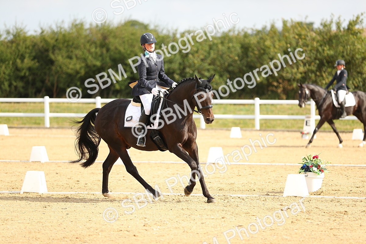 SBM_015537 - Class 13 - Novice 23 - 9.54-11.04