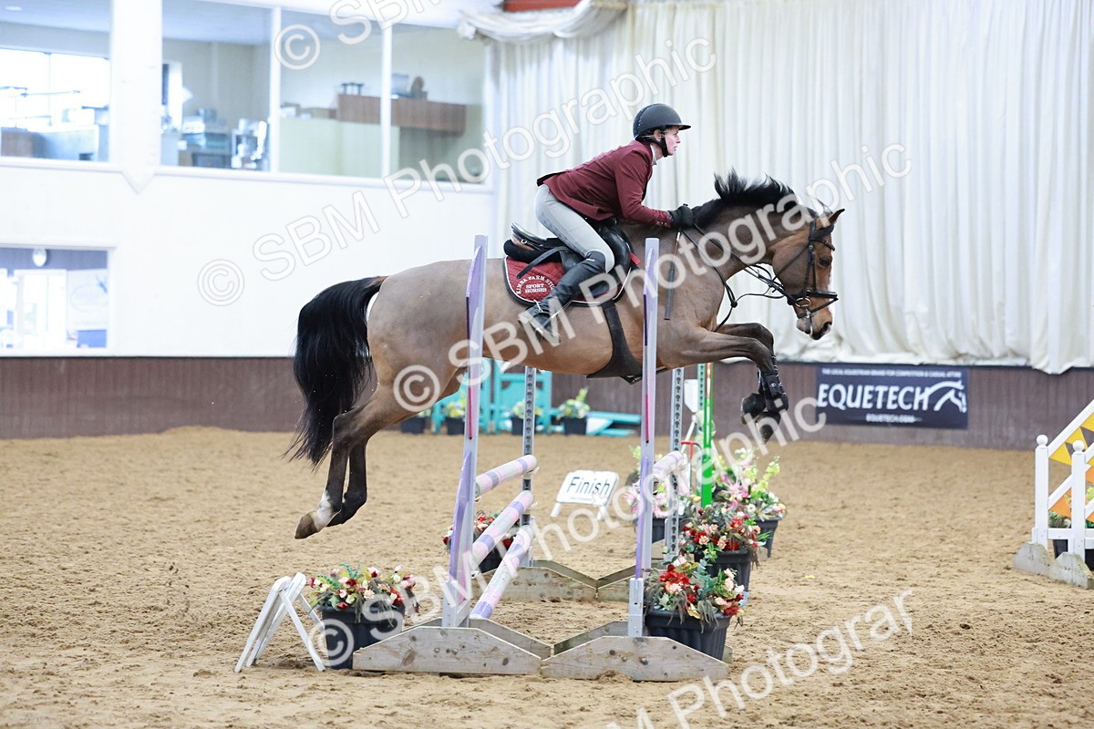 SBM_003010 - Class 9 - Equissage Pulse Senior BritiNovice/ 90cm Open