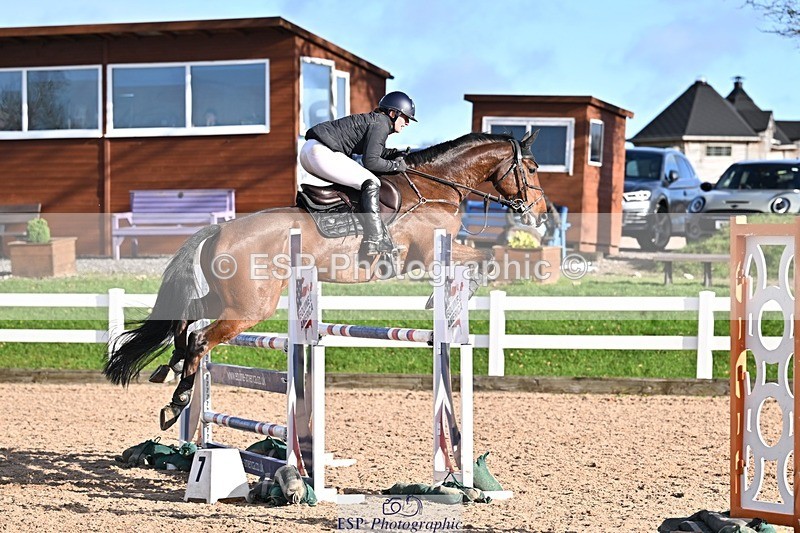 251119-131144-00432 - Cls 4 Newcomers and 1.10m Open