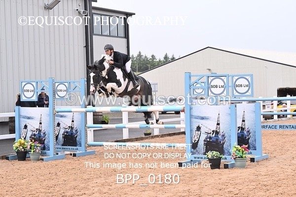 BPP_0180 - CLASS 25 SUN HOYS Redpost Equestrian Senior Foxhunter Second Round