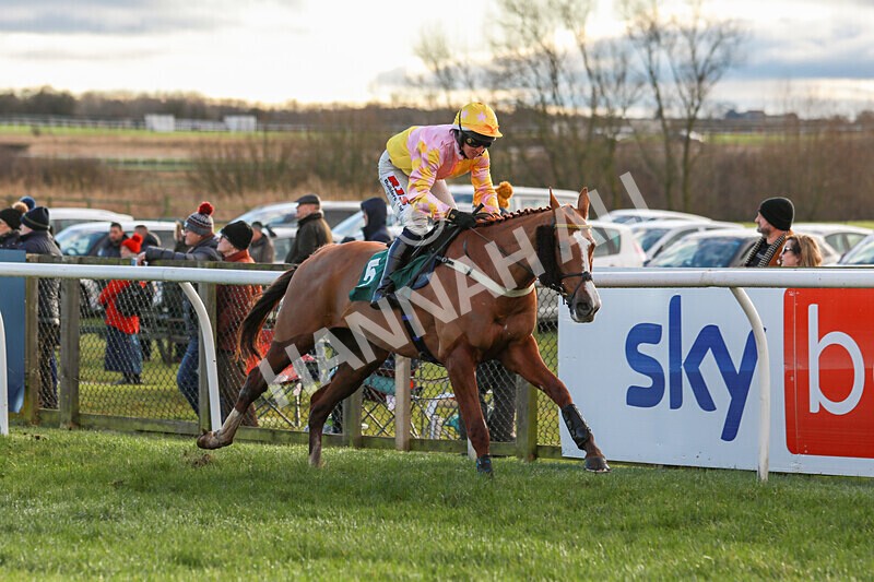 281224-Race 3-Pescatorius-1449 - Race 3