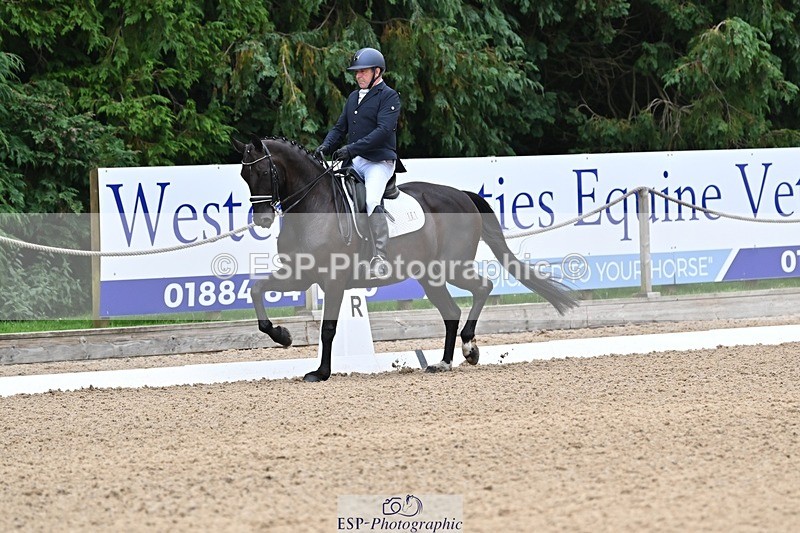 240810-101013-02466 - 161-John.Fullick-Hermosa.bella