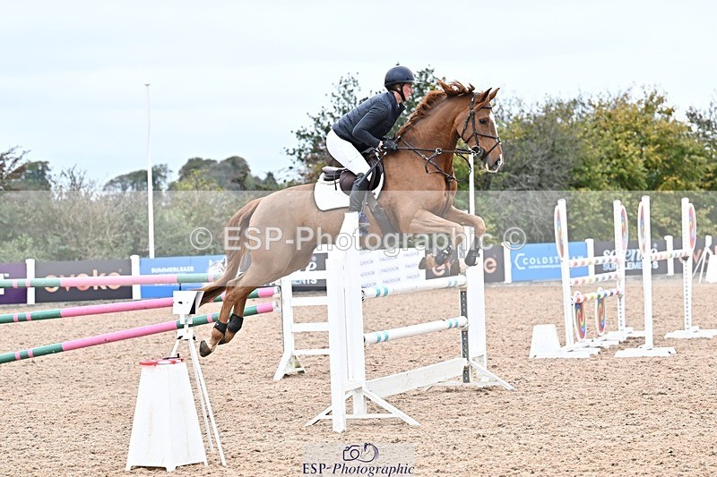 251015-134344-00639 - Cls 4 Newcomers and 1.10m Open