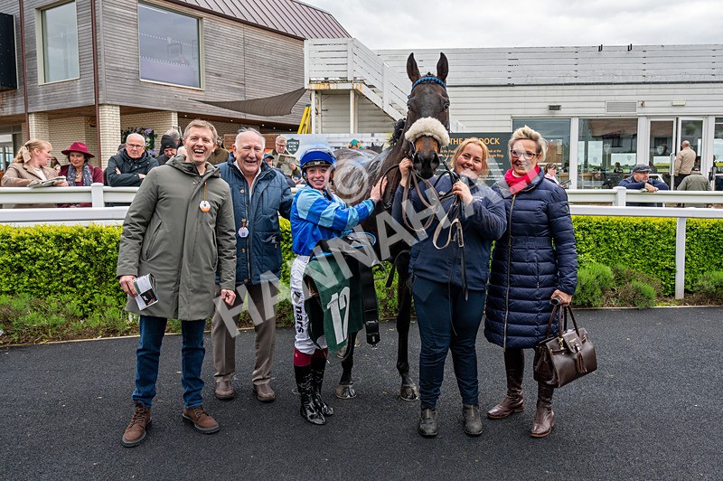 110526-Race 1-Filey Beach-6648 - Race 1 2.30pm Racing Welfare Reminiscence Day Apprentice Handicap
