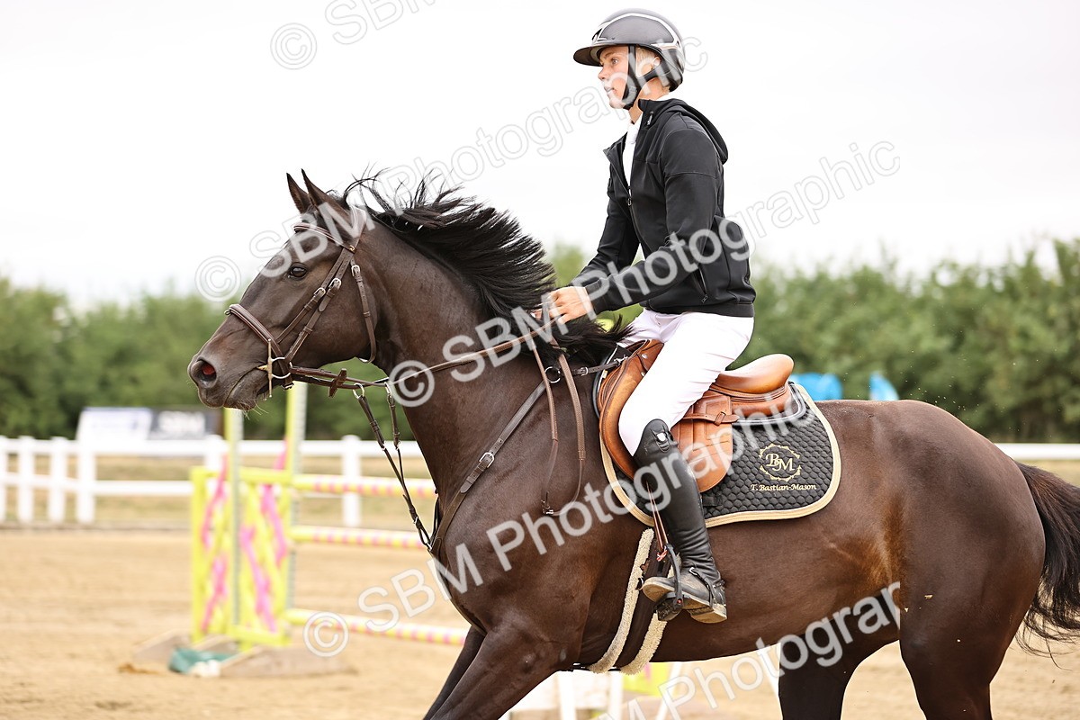 SBM_024390 - Class 8 - Clear Round