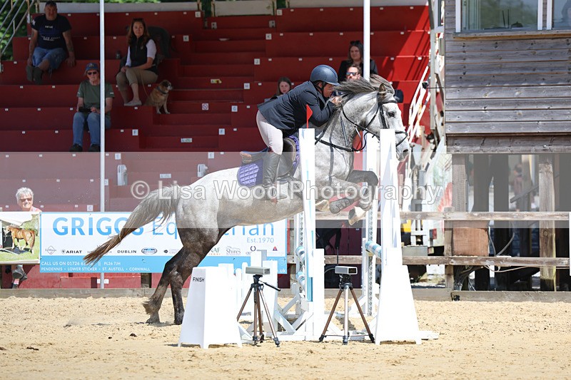 3E7A9537 - Class 8: Senior 80cm