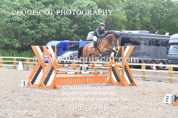 BPP_2798 - SUN CLASS 18 Senior Newcomers/ 1.10m Open