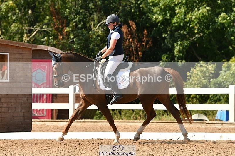 250817-155000-11355 - 214-Verity.PerryVogue