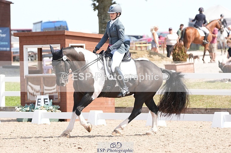 250817-122831-09078 - 163-Hannah.TownleyThe.Domino.Effect