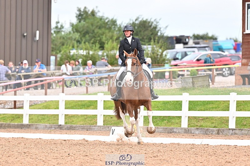240817A-125217-08518 - 140-Kirsty.Clackworthy-Stitch.1
