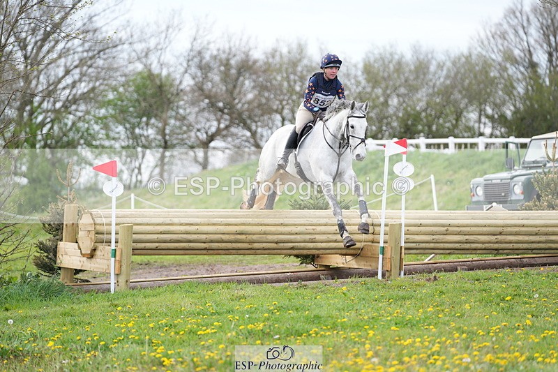 250419-170545-13673 - 852-Janine.Paterson-MACHAS.GREY