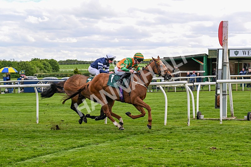 110526-Race 4-Irish Dancer-0863 - Race 4 4.00pm Download The Raceday Ready App Handicap
