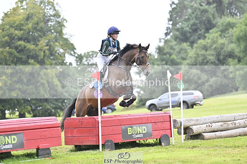 240825X-173916-38216 - 80cm XC 17.30 to End