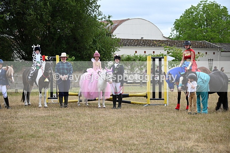WJ6_9258 - Class 11 Fancy Dress