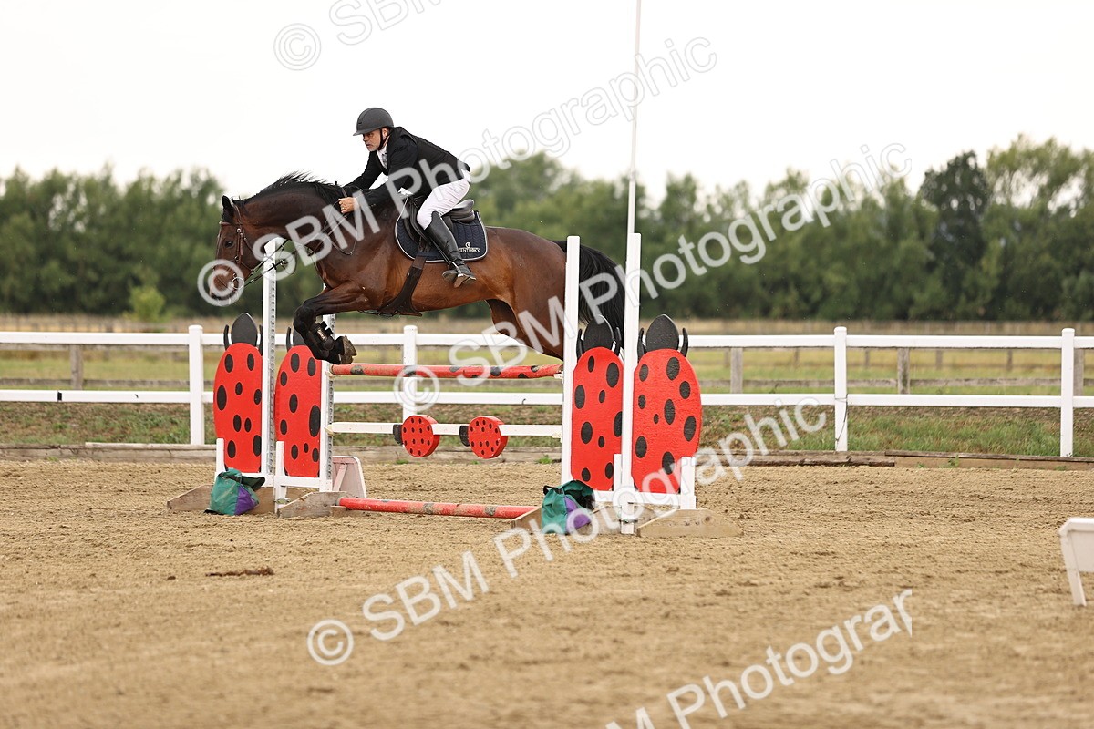 SBM_026443 - Class 12 - Amateur Championship Qualifier 1.05m