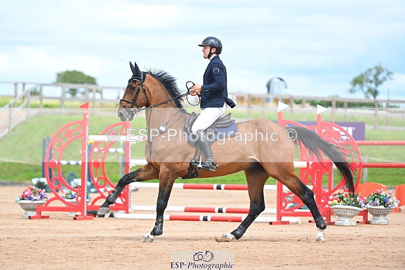 230721A-151637-07148 - Cls 10, 2 Star Big 1.45m Start to break