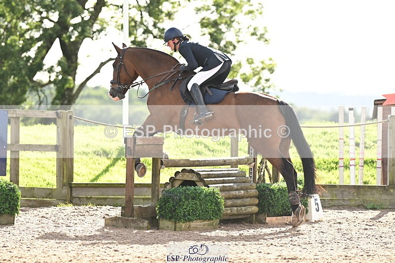 240912A-165820-02440 - Cls 7 Snr 90cm Open Speed Derby