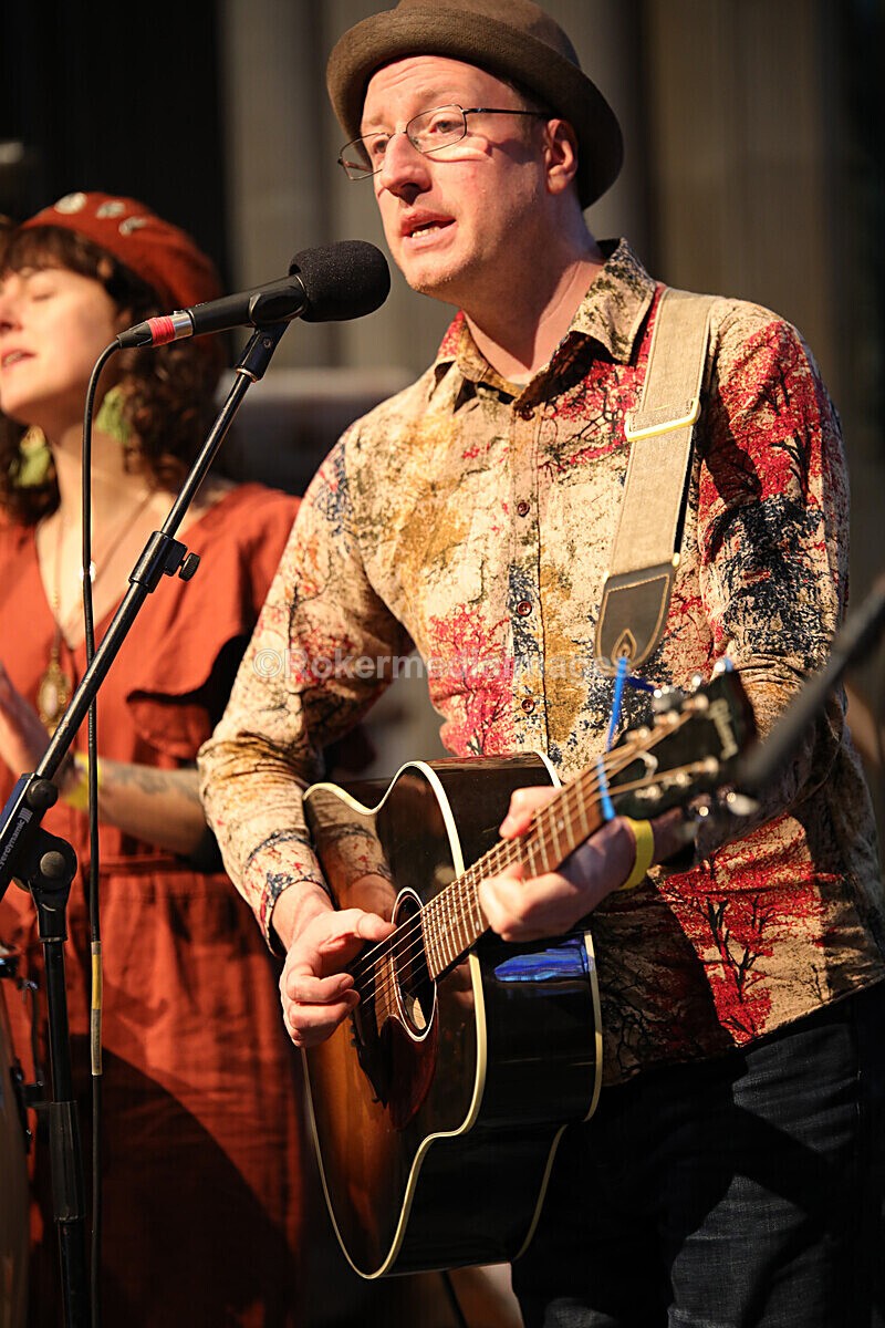 FOLK N BLUES-264 - FOLK and BLUES SEPT 2022