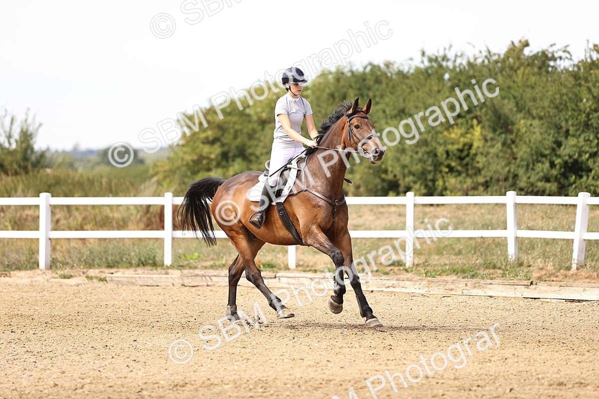 SBM_001122 - Class 4 - Senior Discovery - 1.00m Open
