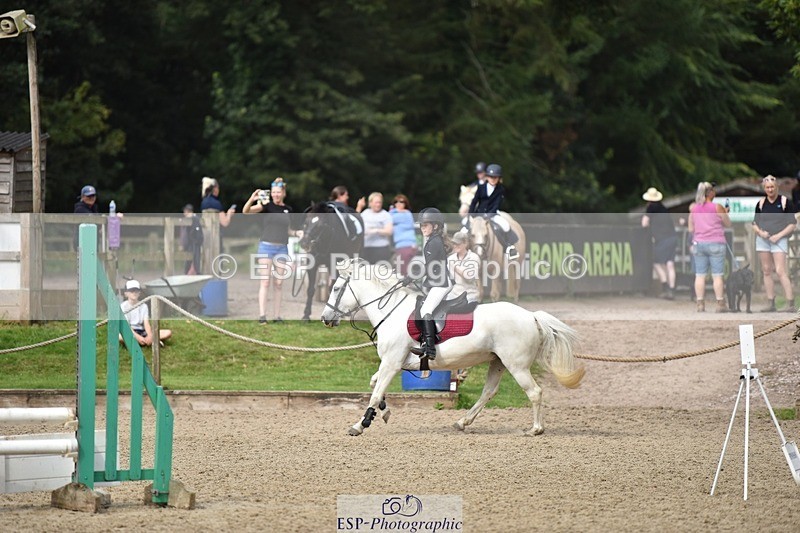 240802-100652-00714 - 70cm Round 1