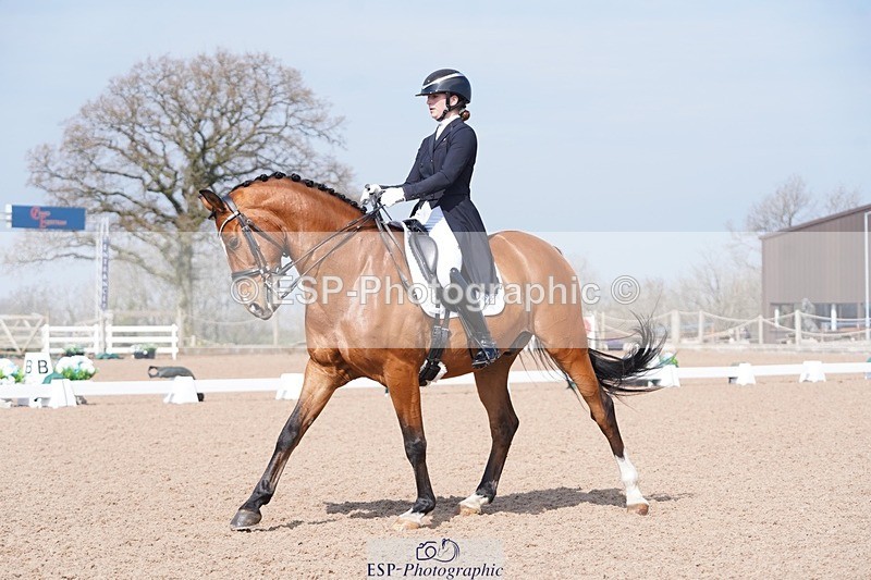 250404-120202-05567 - 010-Jessie.Kirby-As.Well.de.la.Roche.CMF