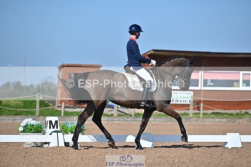 250405-094310-09834 - 117-Myles.Graham-Nibeley.Black.Pearl