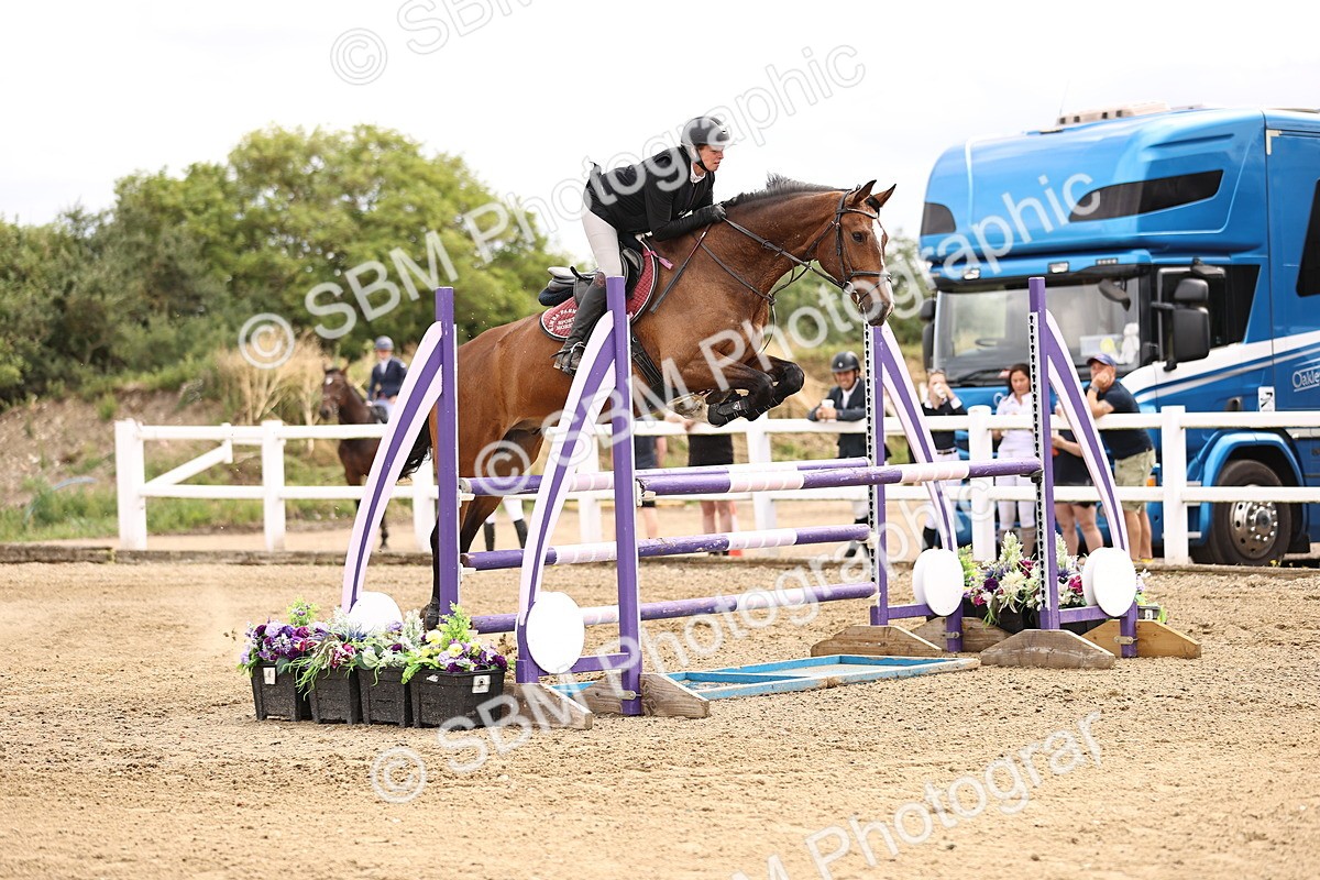 SBM_003026 - Class 21 - Senior Newcomers - 1.10m