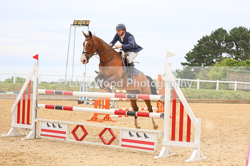 3E7A9540 - Class 9: Senior Foxhunter/1.20 open