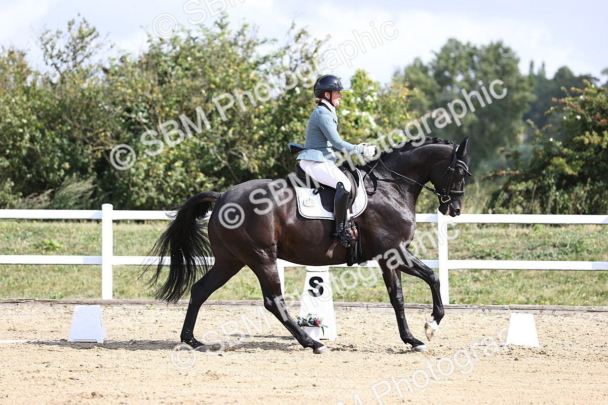 SBM_016081 - Class 14 - Novice 23 - 10.29-11.32