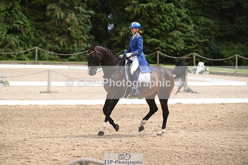 250719A-140202-05860 - 038-Natasha.Collings-Costello-Dovevale.Tender.Dove