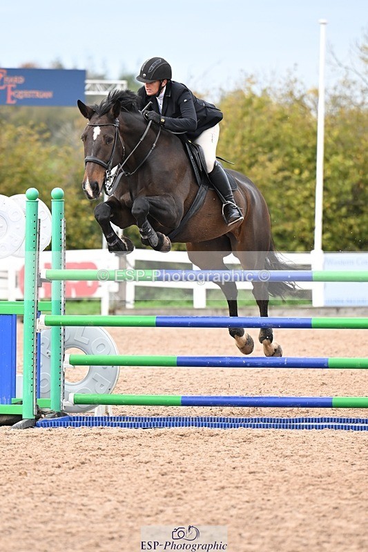 251022-141930-00631 - Cls 6 Snr Foxhunter 1.20m
