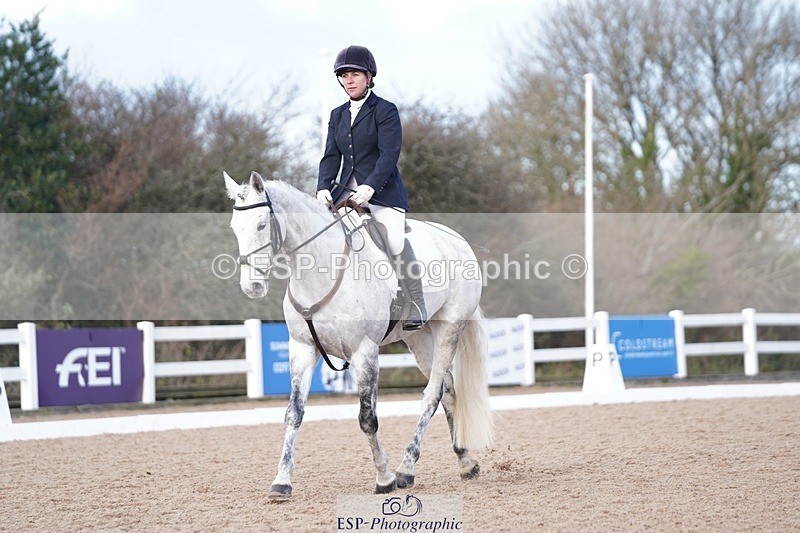 241214-130130-00554 - 105-Janine.Paterson-Machas.Grey