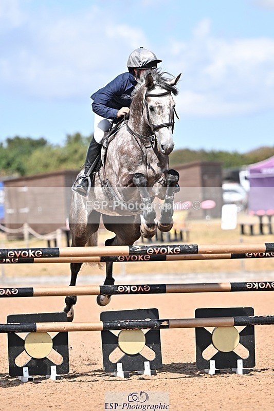 260819-145013-01223 - Cls 6 Foxhunter and 1.20m