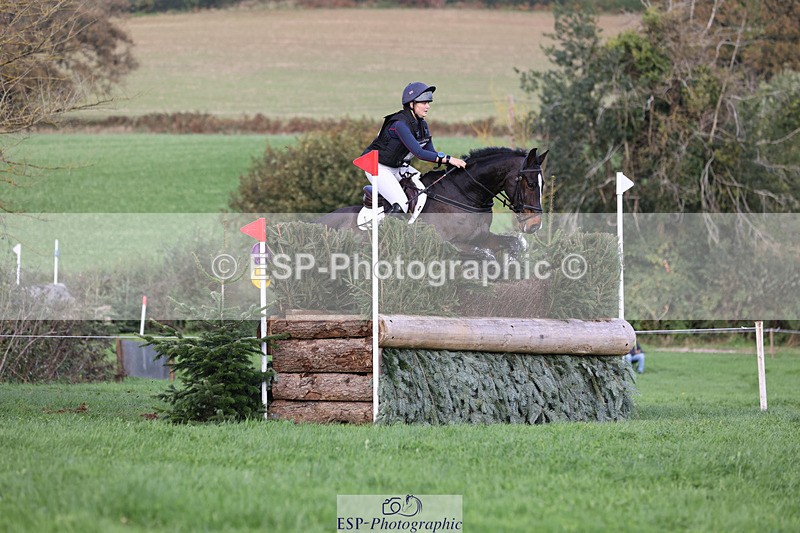 241025-125623-08178 - 130-Imogen.White-BE.TOUCHABLE