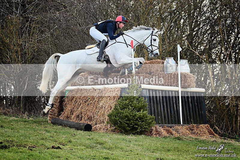 BE 110326 1749a - Equestrian