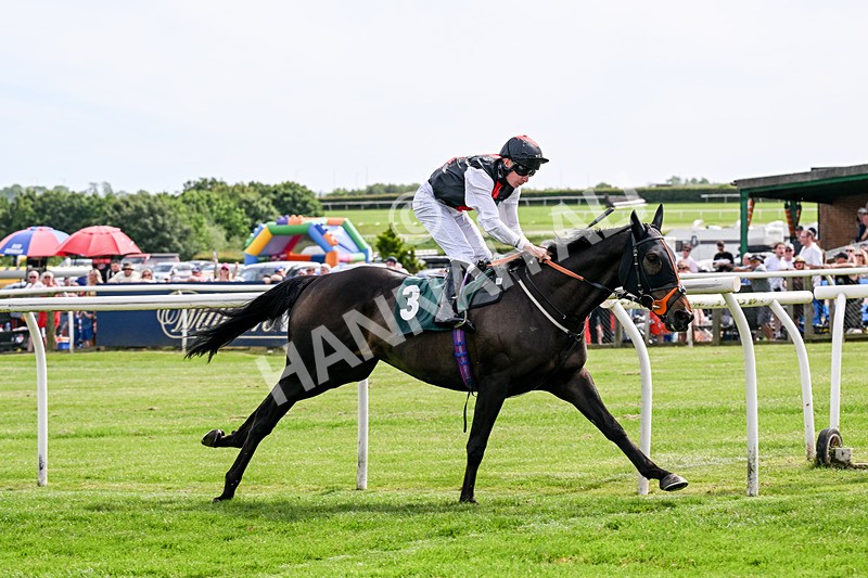 300526-Race 4-Not So Sobers-0617 - Race 4 15.35pm Netherfield FC Team Of 1990 Handicap