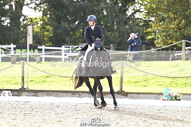 251023A-151031-05685 - B-162-Elle.Slack