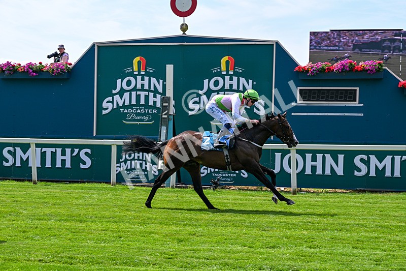 110726-Race 1-Big Cigar-6444 - Race 1 14.02pm John Smith's Nursery Handicap