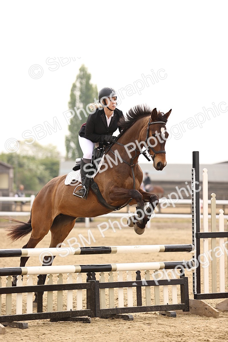  - Class 15 - Senior British novice - 90cm