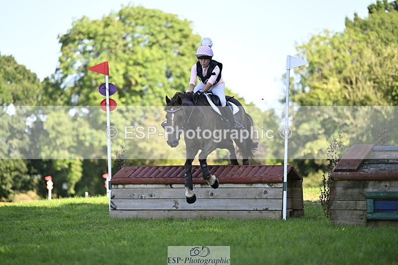 240811A-170518-06726 - 409-