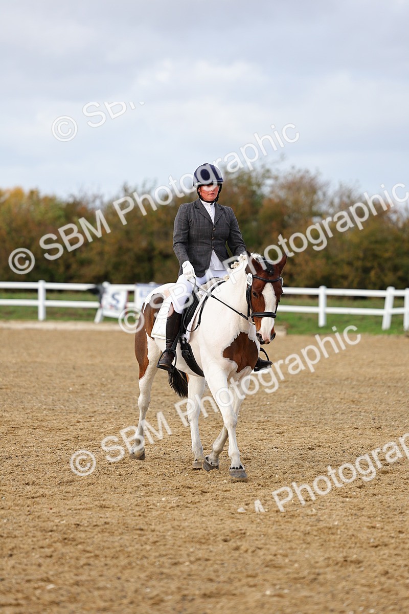 SBM_002665 - Class 8-11 - Novice 1-E1