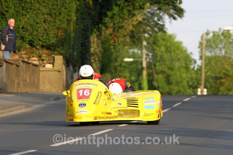 TT148562 - Tuesday Practice - Sidecars