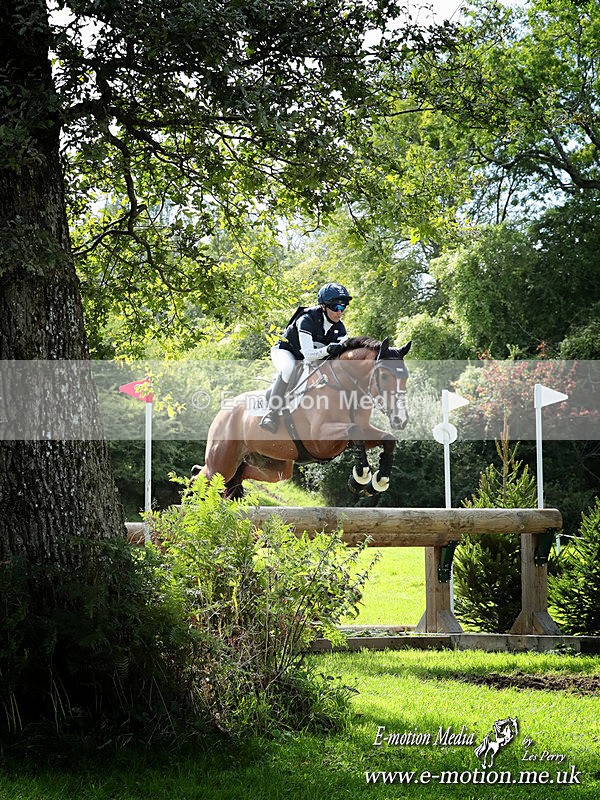 BECorn 140924 346a - Equestrian