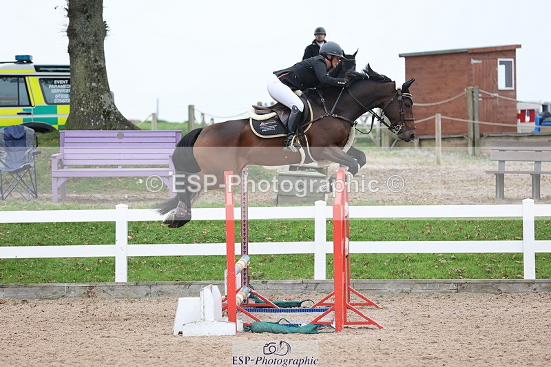 241101A-130728-01959 - FRI Cls 6 Foxhunter and 1.20m Open