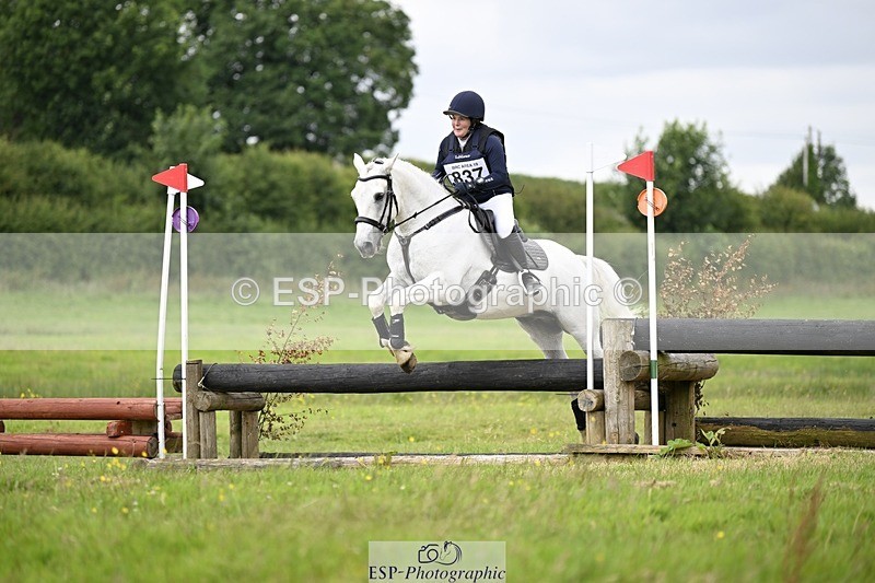 240630-144116-01952 - 837-Gemma_Sumner-Beaughmore_Bay